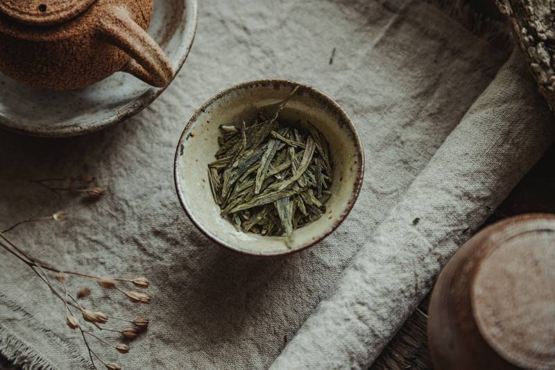 Le magnifique thé Lung Ching disponible en vrac au Comptoir des Arômes 